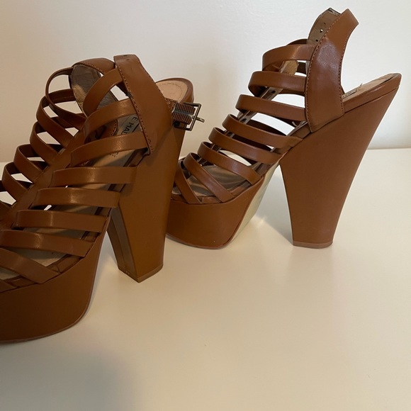 Steve Madden Glendael Caged Heel - Picture 7 of 11